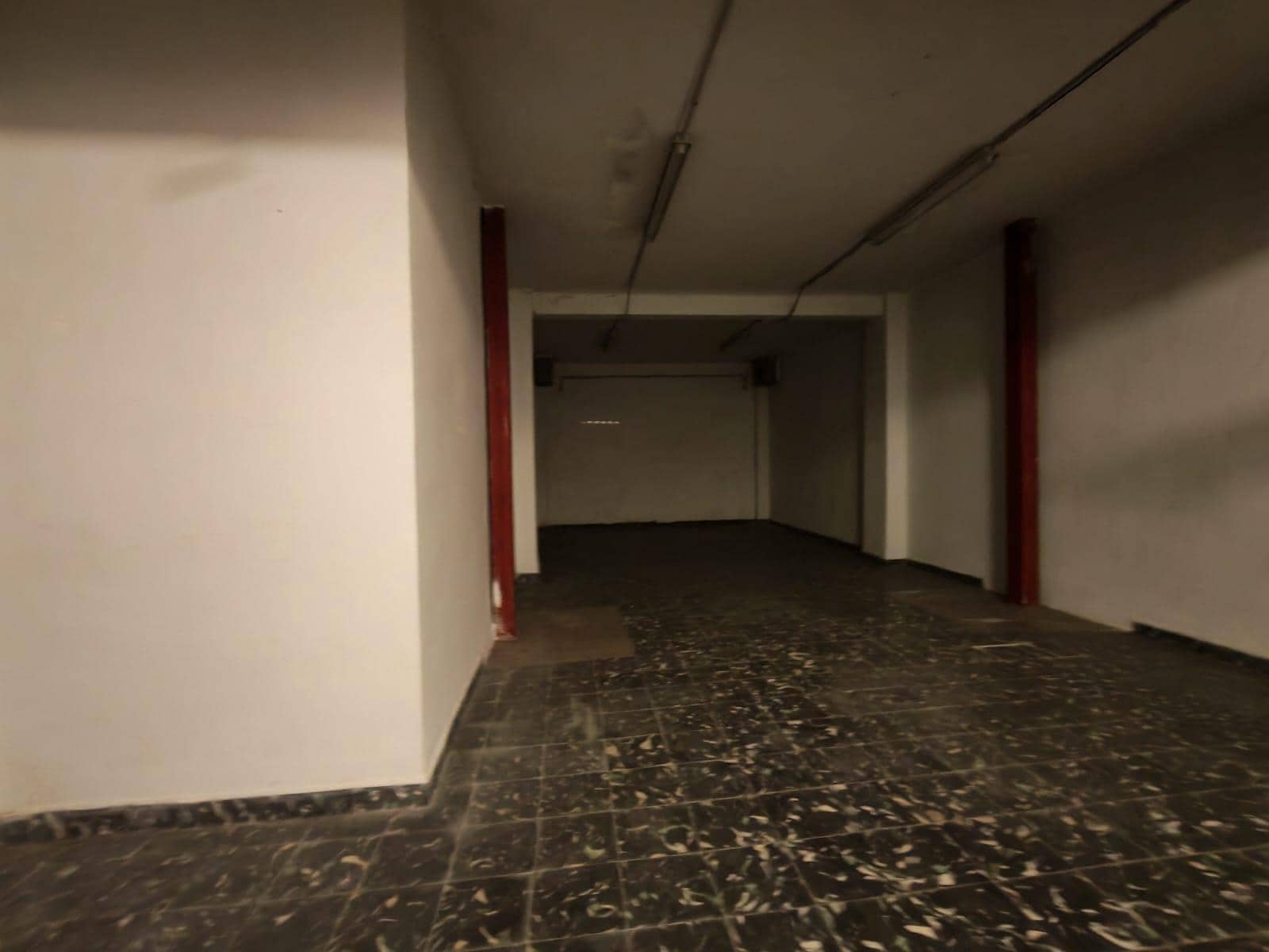 Commercial for rent in Valencia city - € 3,500 (Ref: 9608165)