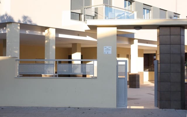 2 bedroom Flat for rent in Norte, Castelló de la Plana with garage - € 750 (Ref: 9648277)