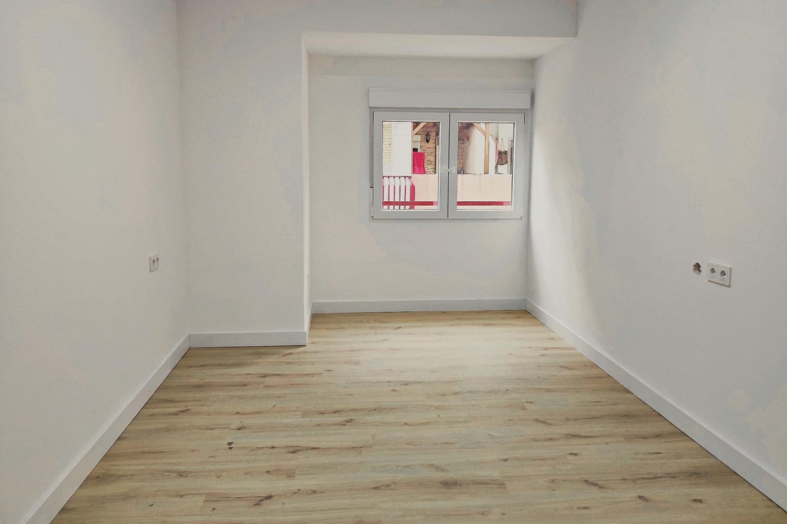 4 bedroom Flat for sale in Sagunto / Sagunt - € 260,000 (Ref: 9652114)