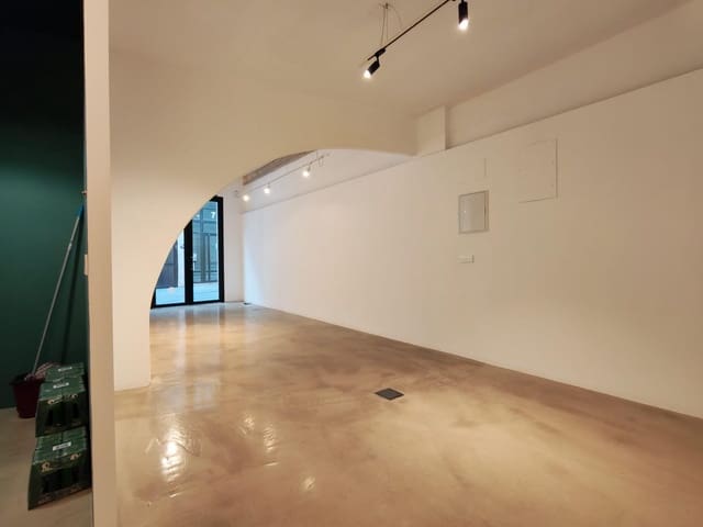 Komercyjne na sprzedaż w Ciutat Vella, Miasto Walencja - 390 000 € (Ref: 9652115)