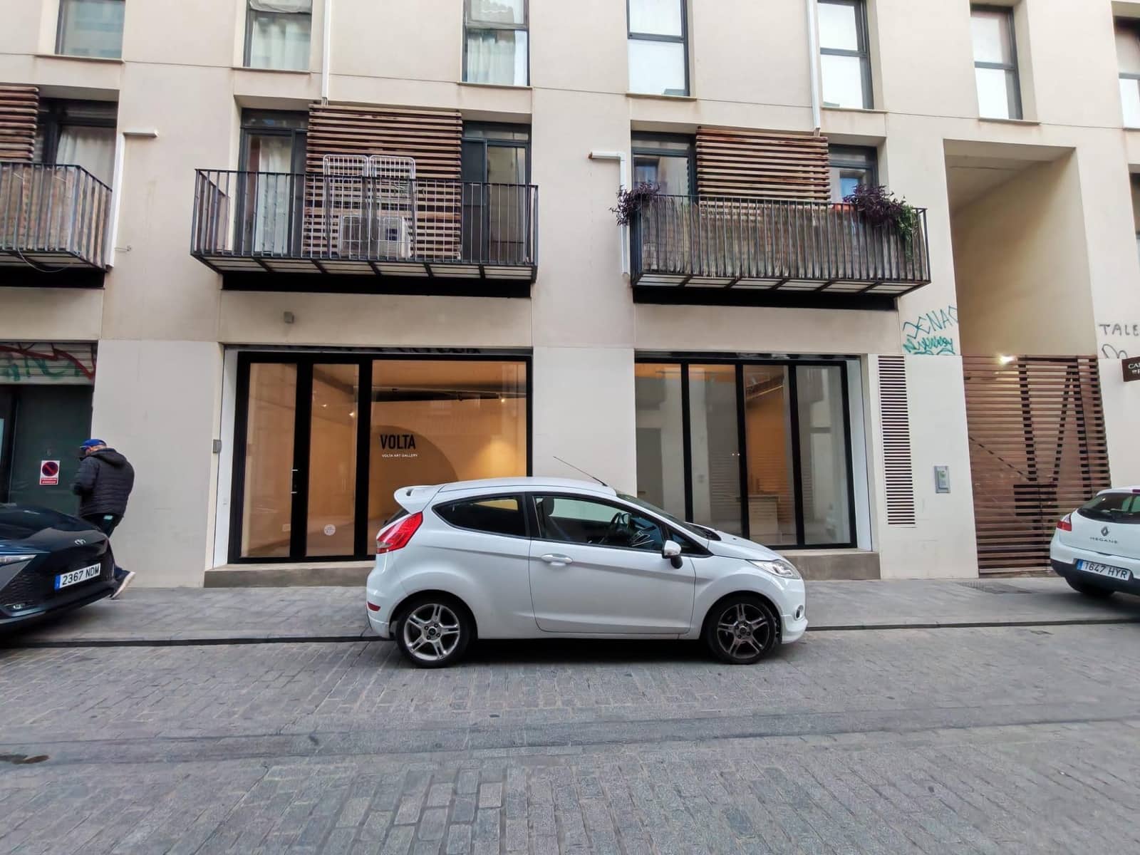 Commercial for sale in Valencia city - € 390,000 (Ref: 9652115)