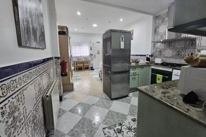 3 bedroom Apartment for sale in Valencia city - € 299,900 (Ref: 9670782)