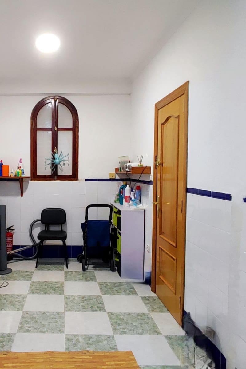 3 bedroom Apartment for sale in Valencia city - € 299,900 (Ref: 9670782)