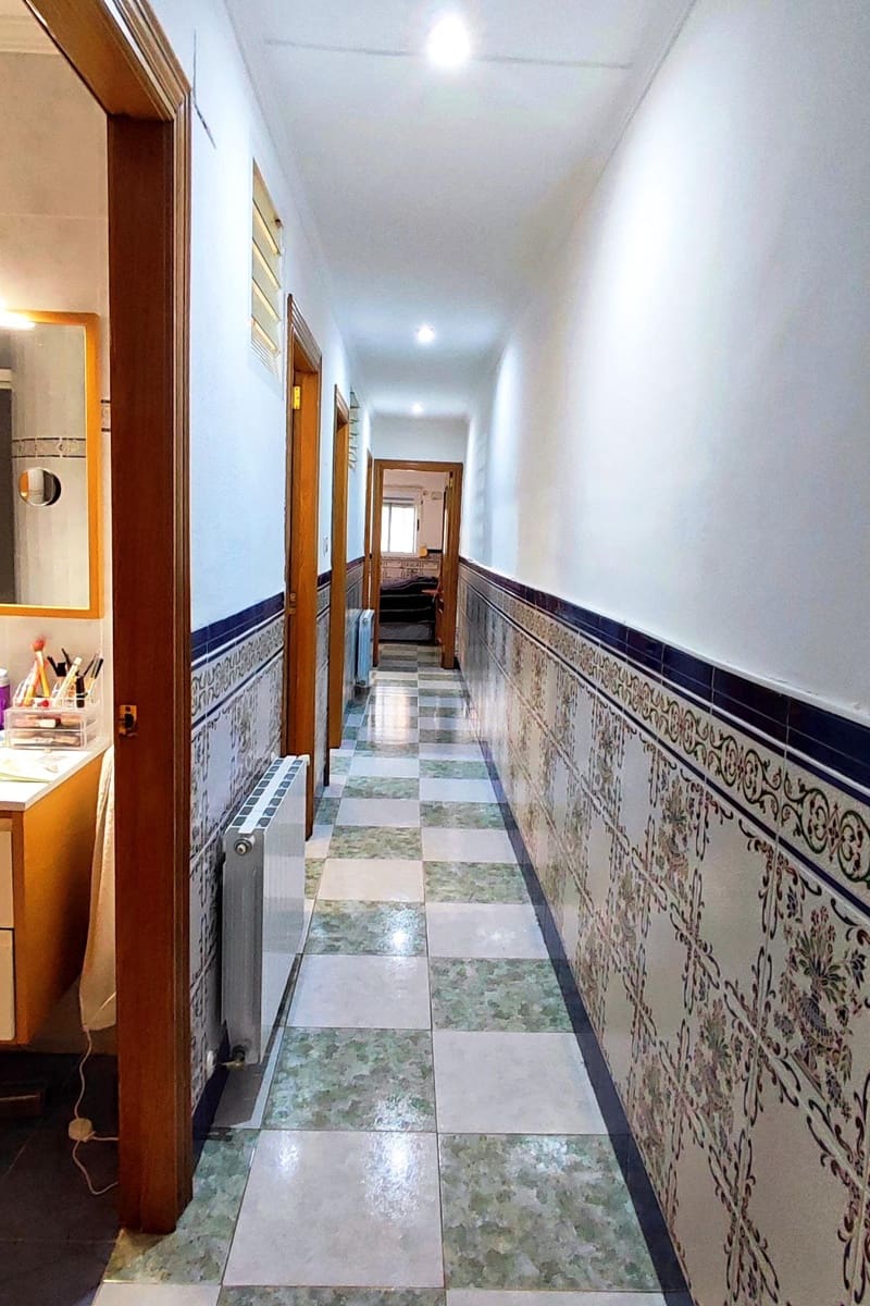 3 bedroom Apartment for sale in Valencia city - € 299,900 (Ref: 9670782)