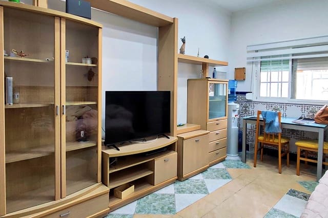 3 bedroom Apartment for sale in Cabanyal-Canyamelar, Valencia city - € 299,900 (Ref: 9670782)