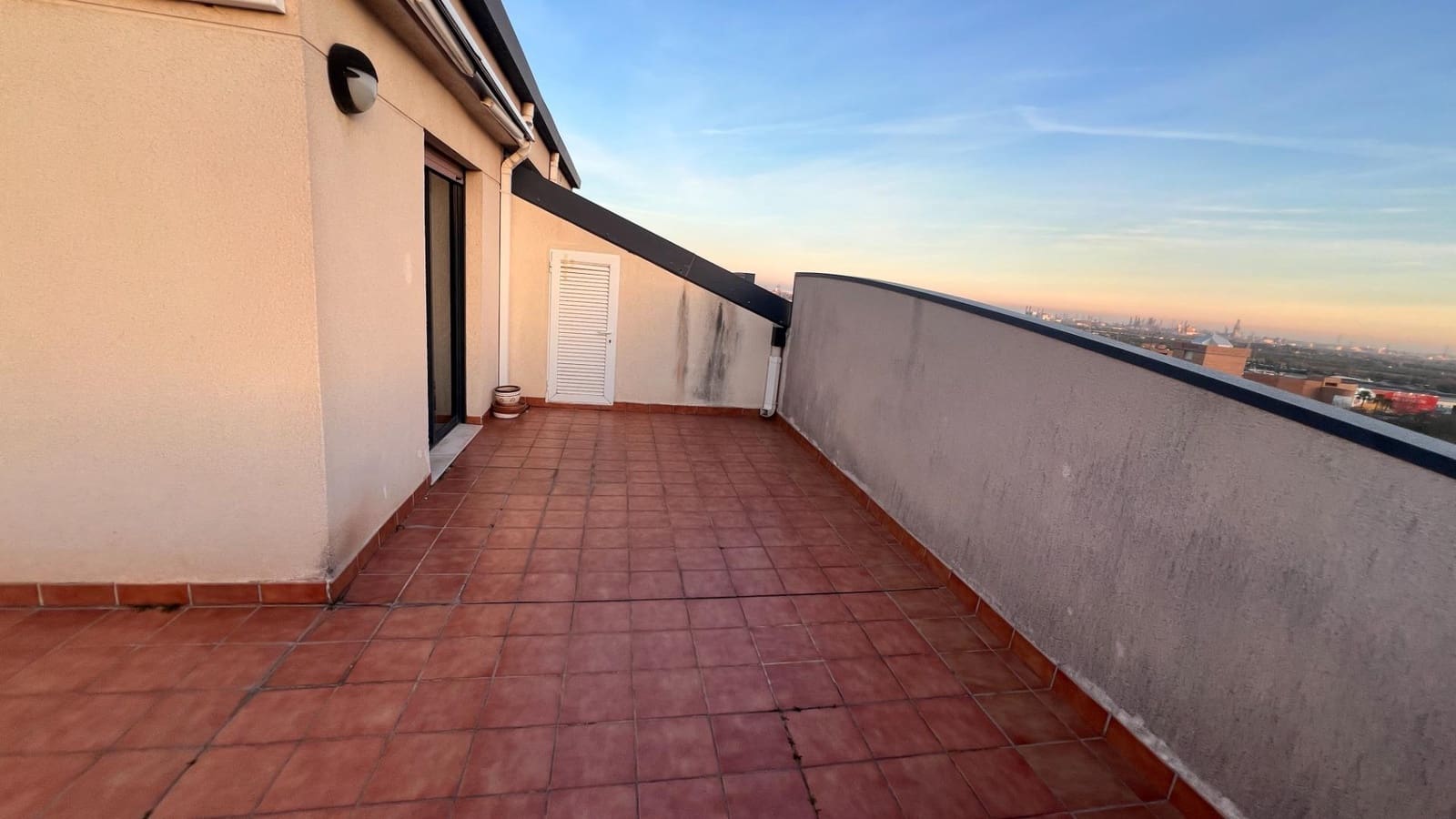 5 soveværelse Penthouse til salg i Castello de la Plana med garage - € 425.000 (Ref: 9686558)