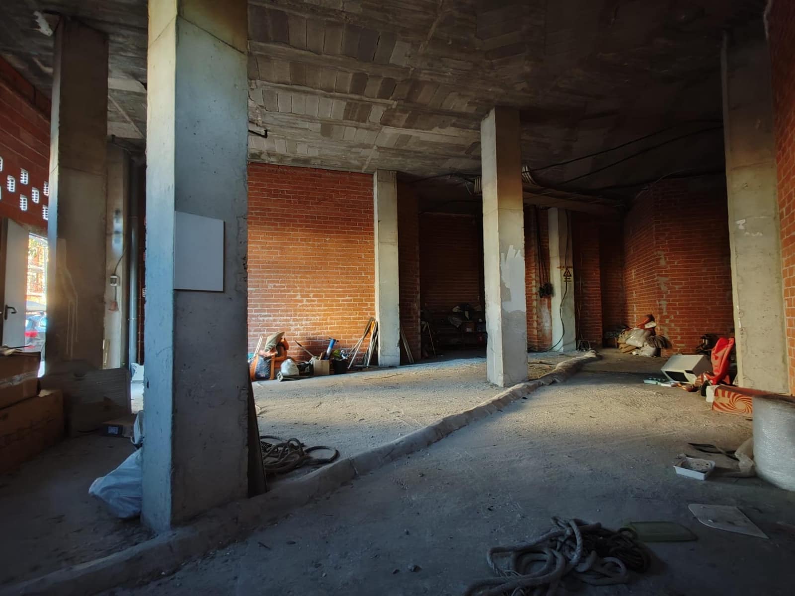 Gewerbe zu verkaufen in Valencia Stadt - 245.000 € (Ref: 9712086)