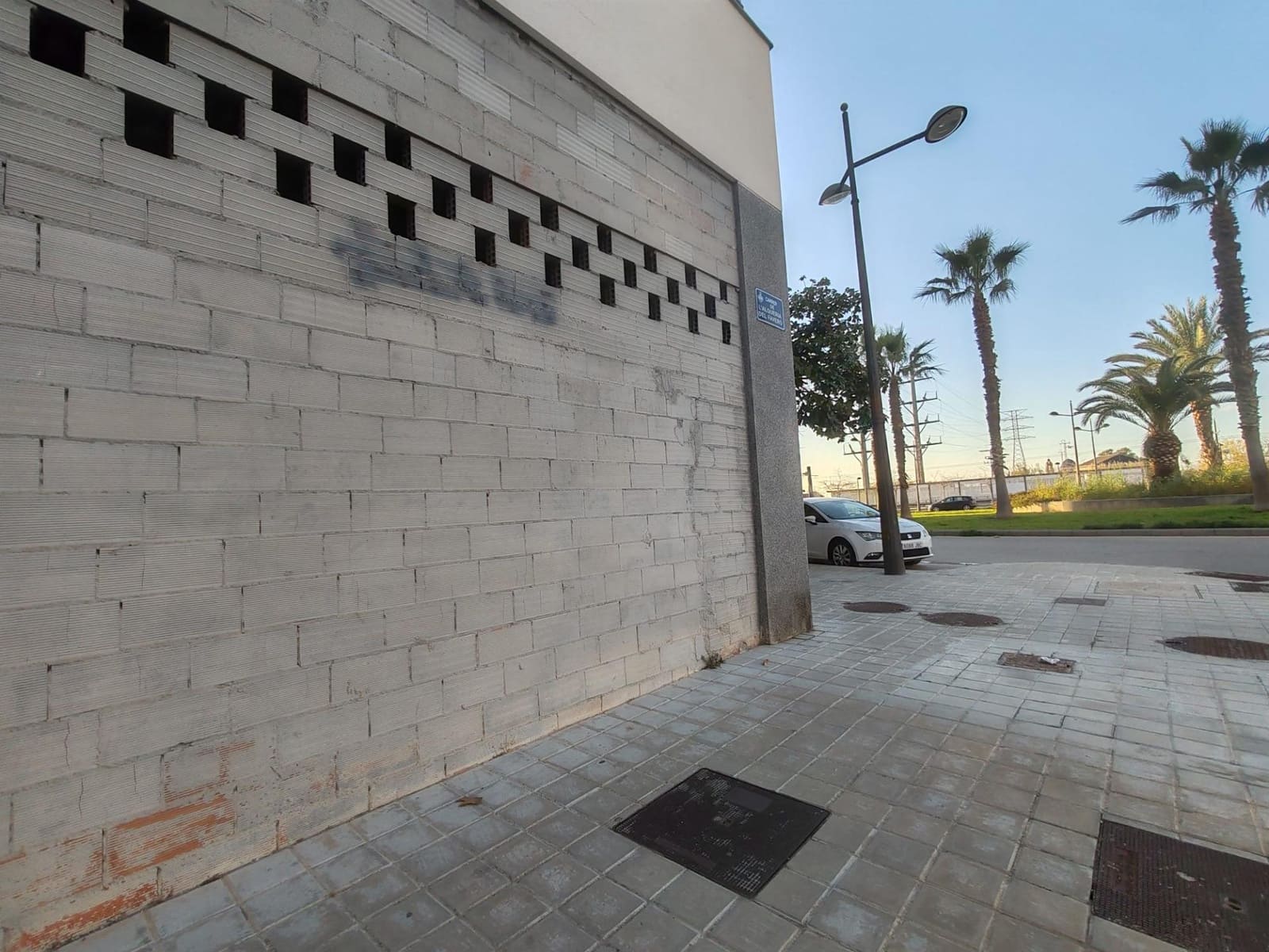 Gewerbe zu verkaufen in Valencia Stadt - 245.000 € (Ref: 9712086)