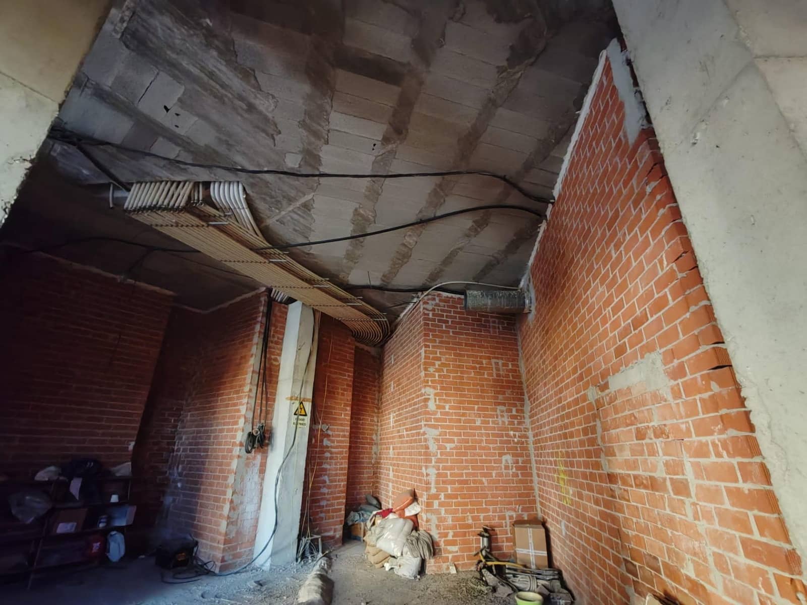 Gewerbe zu verkaufen in Valencia Stadt - 245.000 € (Ref: 9712086)