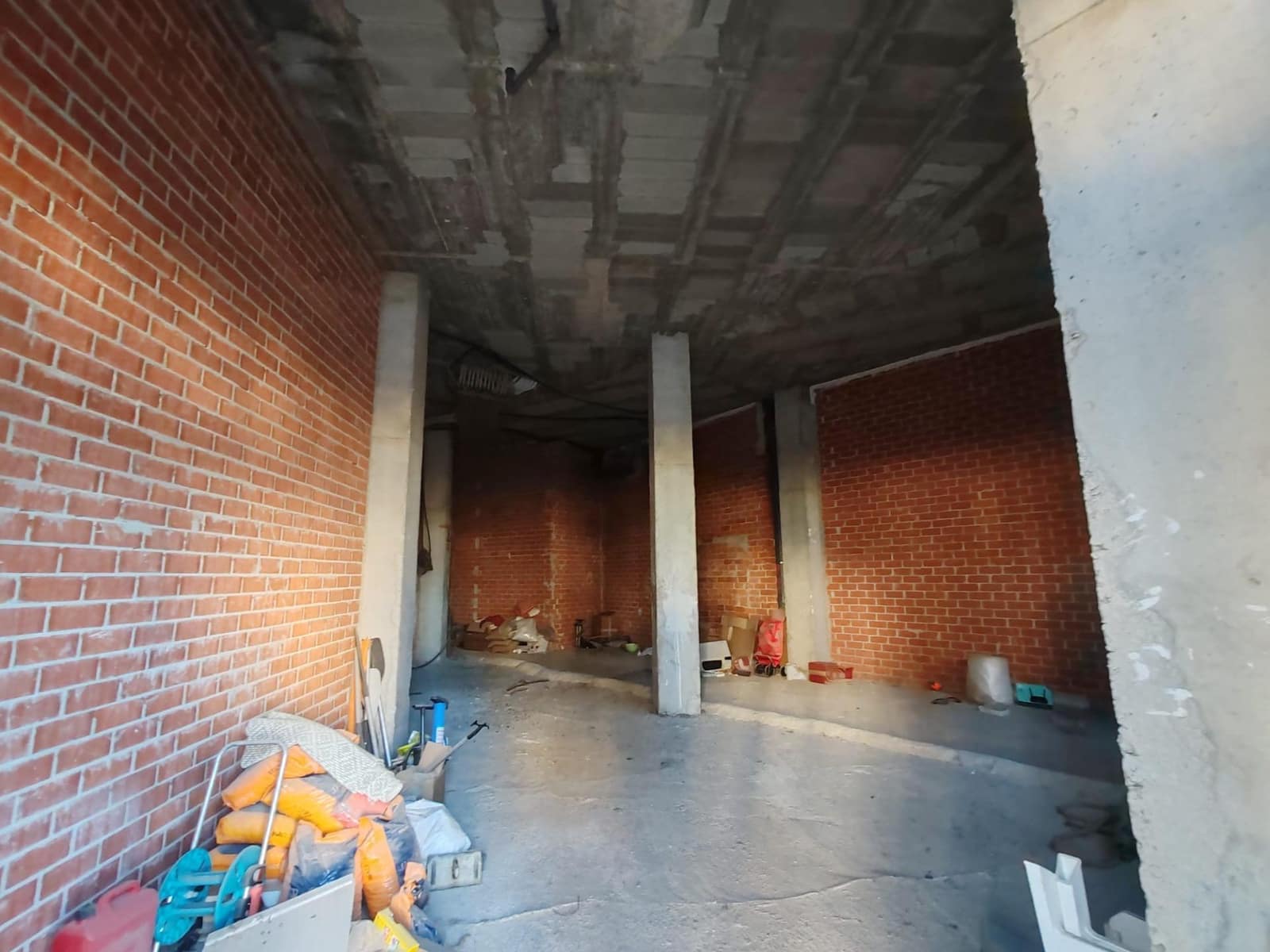 Gewerbe zu verkaufen in Valencia Stadt - 245.000 € (Ref: 9712086)