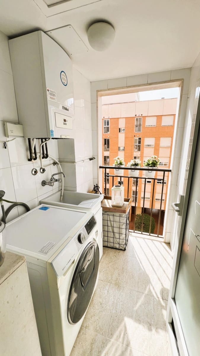 4 soveværelse Lejlighed til salg i Castello de la Plana - € 255.000 (Ref: 9712087)