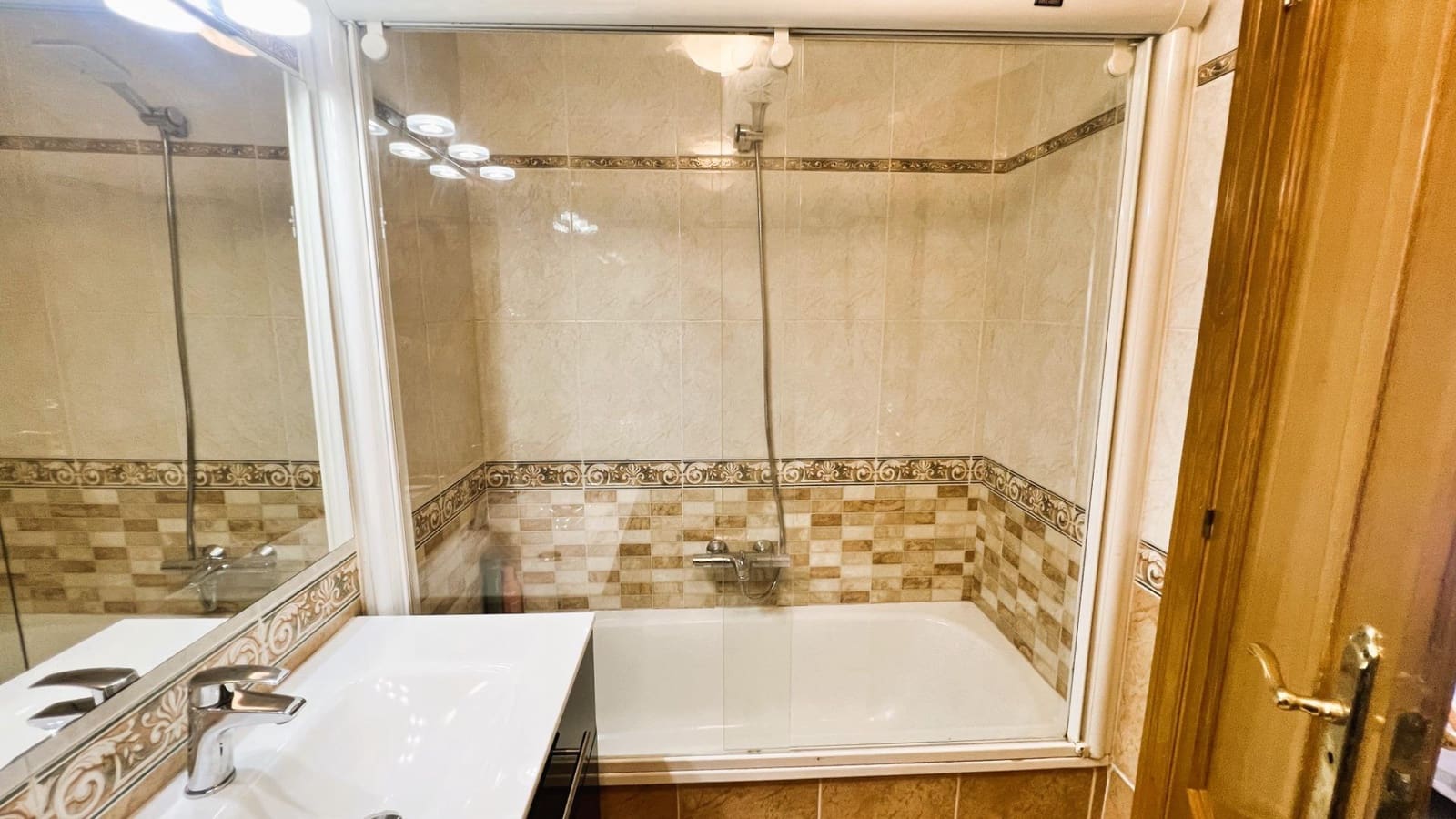 4 soveværelse Lejlighed til salg i Castello de la Plana - € 255.000 (Ref: 9712087)