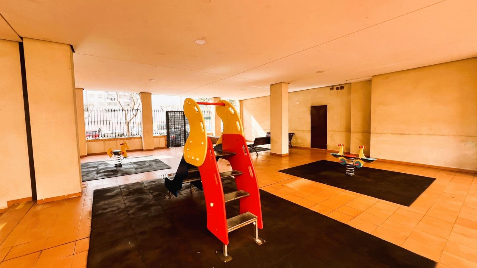 4 soveværelse Lejlighed til salg i Castello de la Plana - € 255.000 (Ref: 9712087)