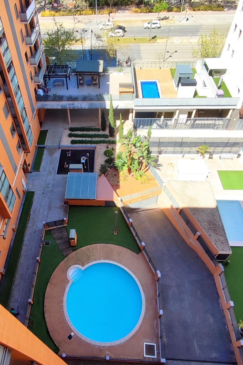 3 bedroom Flat for sale in Valencia city with pool - € 630,000 (Ref: 9732232)