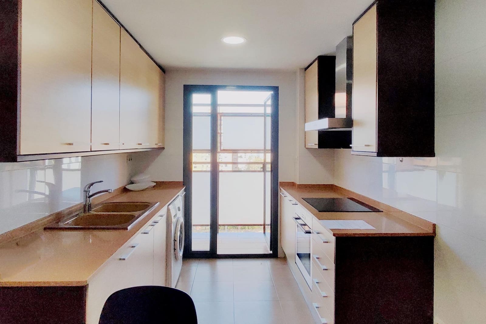 3 bedroom Flat for sale in Valencia city with pool - € 630,000 (Ref: 9732232)