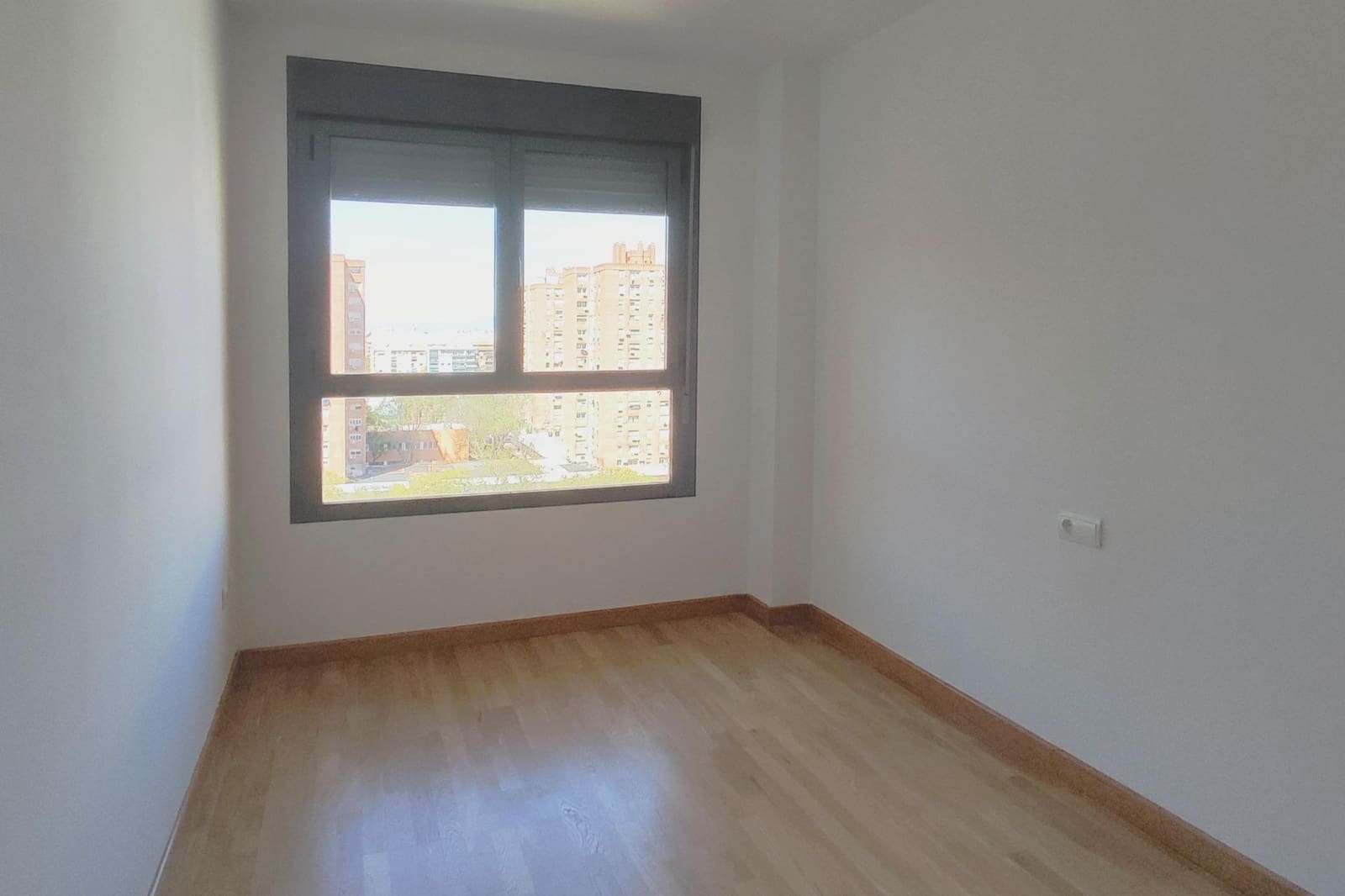 3 bedroom Flat for sale in Valencia city with pool - € 630,000 (Ref: 9732232)