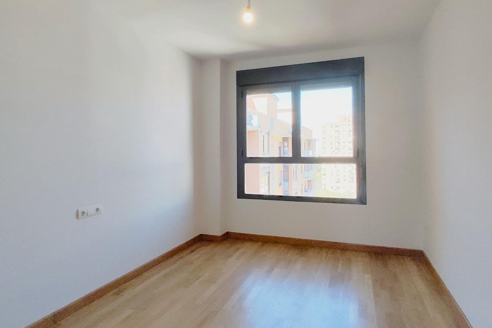 3 bedroom Flat for sale in Valencia city with pool - € 630,000 (Ref: 9732232)