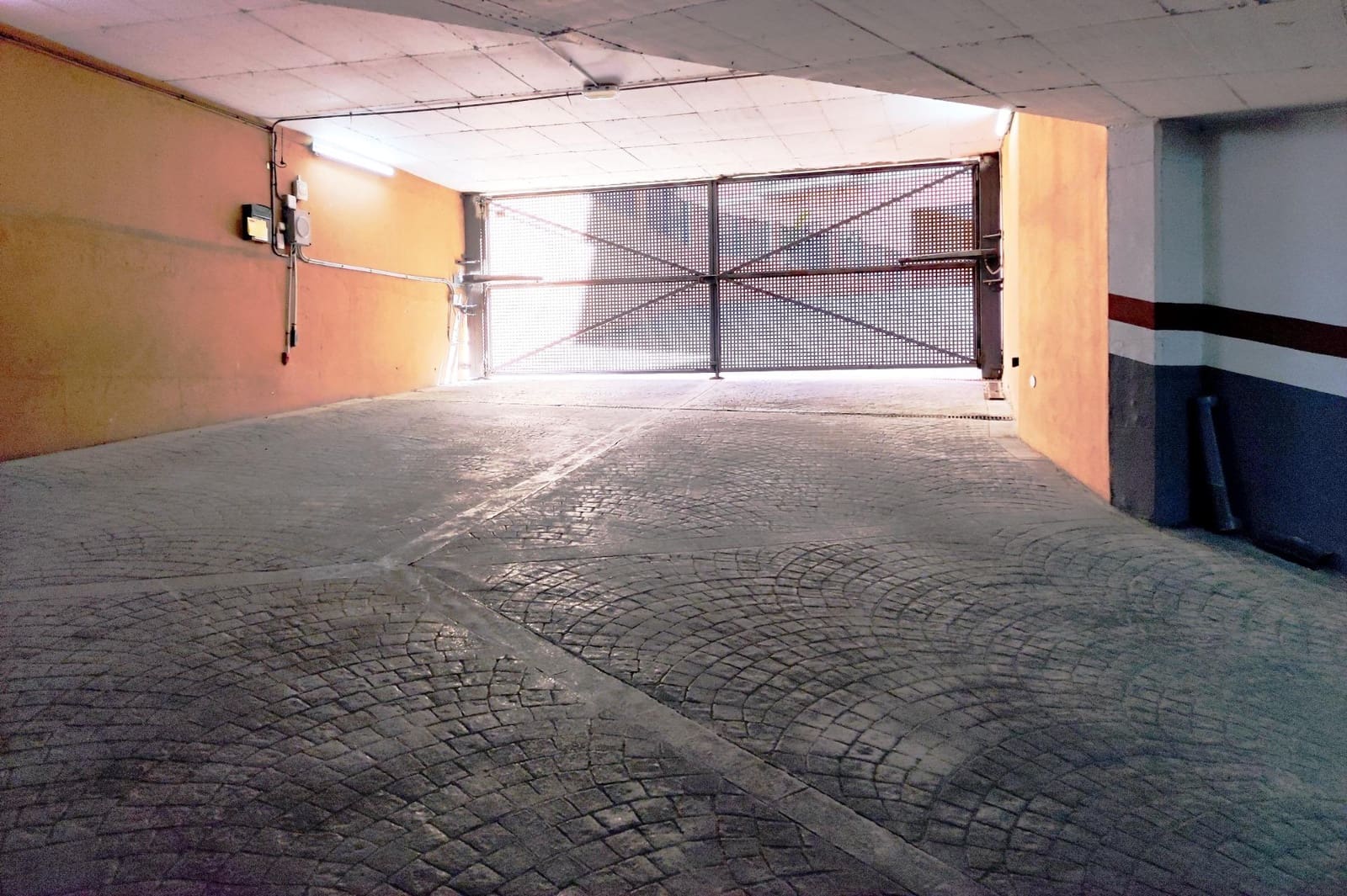 3 bedroom Flat for sale in Valencia city with pool - € 630,000 (Ref: 9732232)