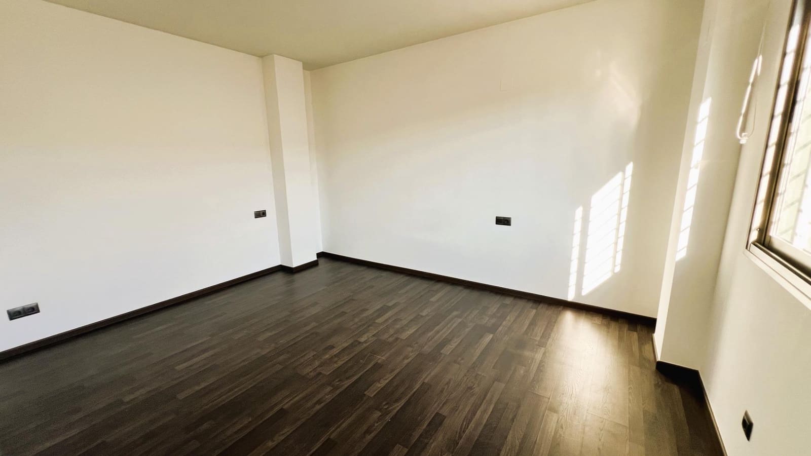 4 bedroom Villa for sale in Castello de la Plana - € 750,000 (Ref: 9738924)