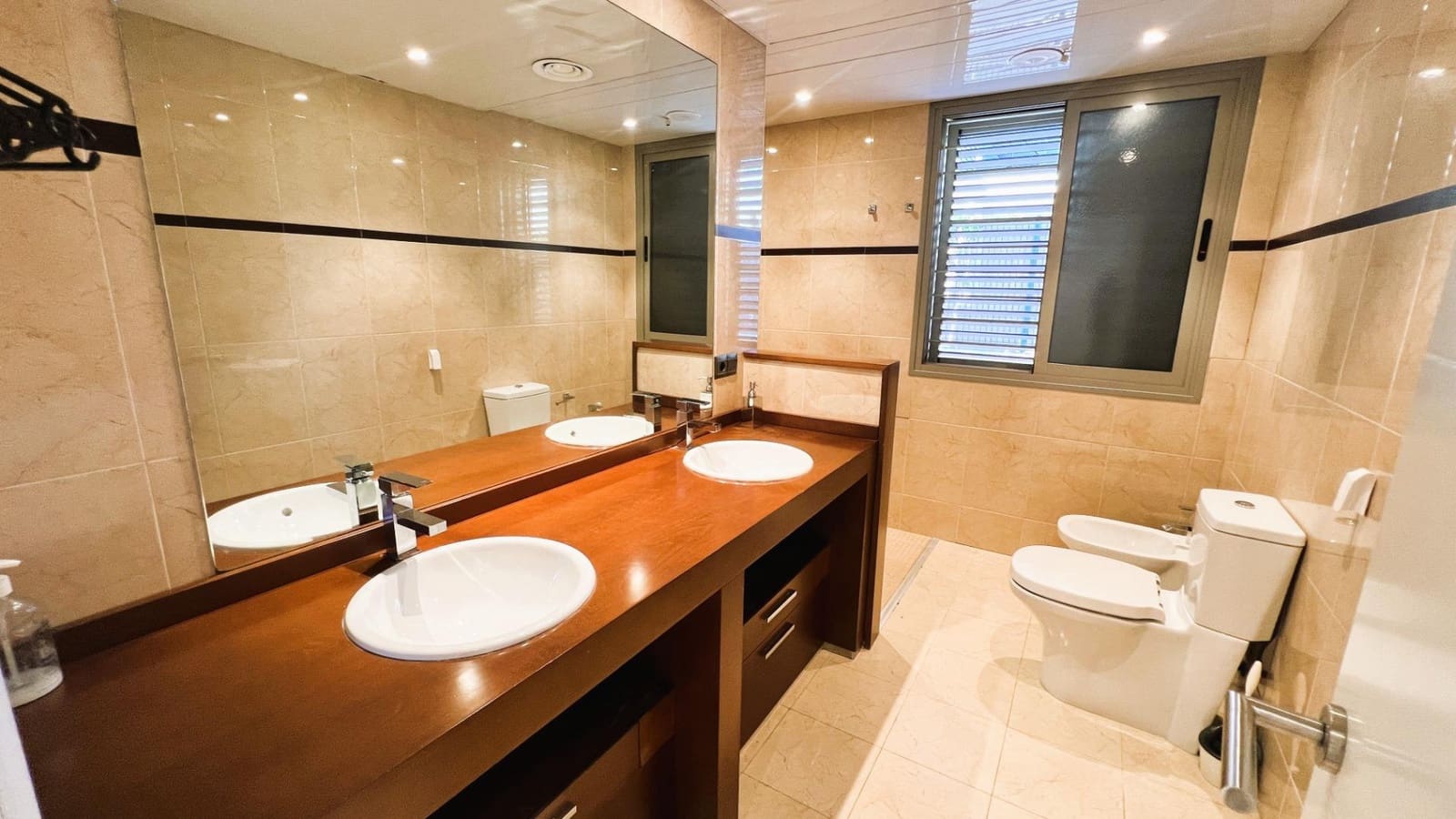 4 bedroom Villa for sale in Castello de la Plana - € 750,000 (Ref: 9738924)