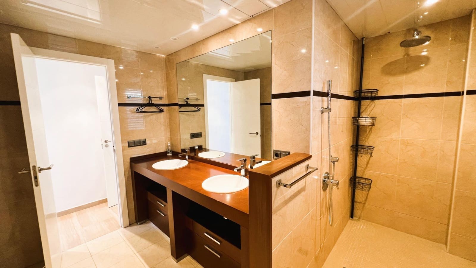 4 bedroom Villa for sale in Castello de la Plana - € 750,000 (Ref: 9738924)