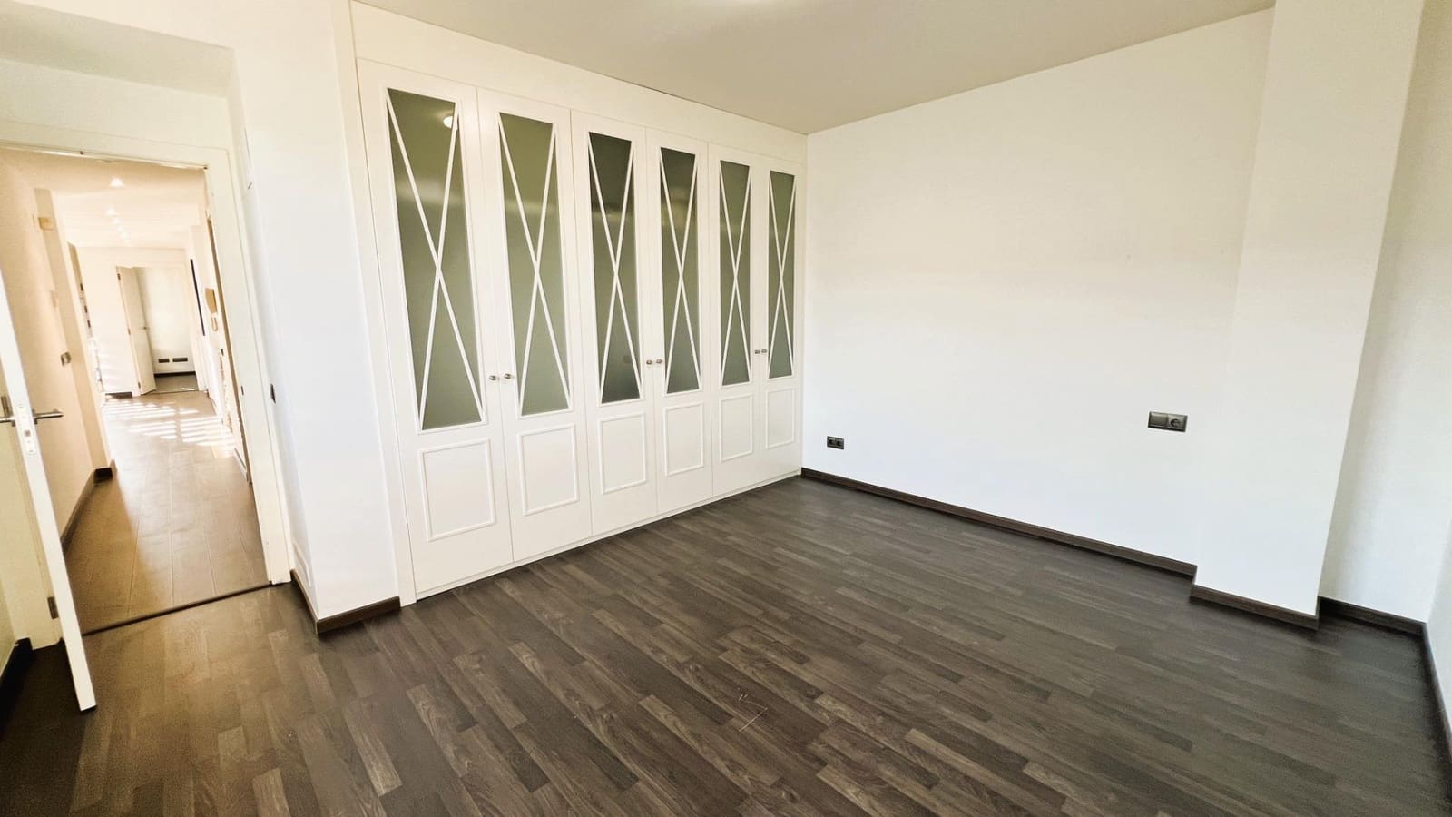 4 bedroom Villa for sale in Castello de la Plana - € 750,000 (Ref: 9738924)