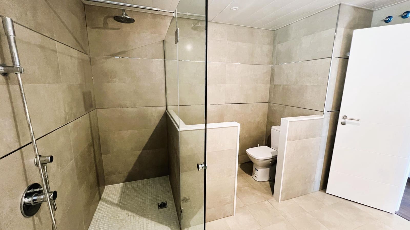 4 bedroom Villa for sale in Castello de la Plana - € 750,000 (Ref: 9738924)