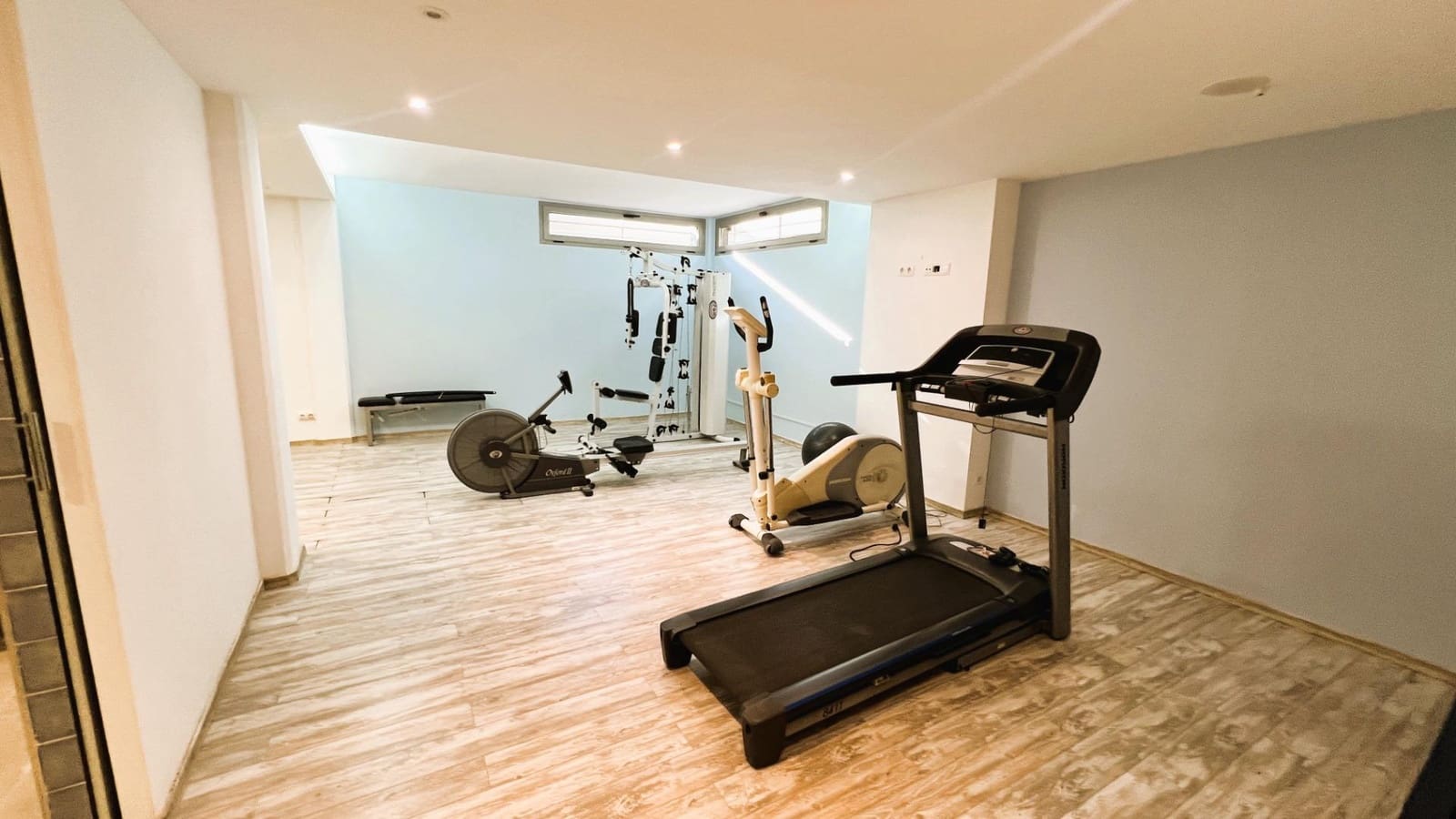 4 bedroom Villa for sale in Castello de la Plana - € 750,000 (Ref: 9738924)