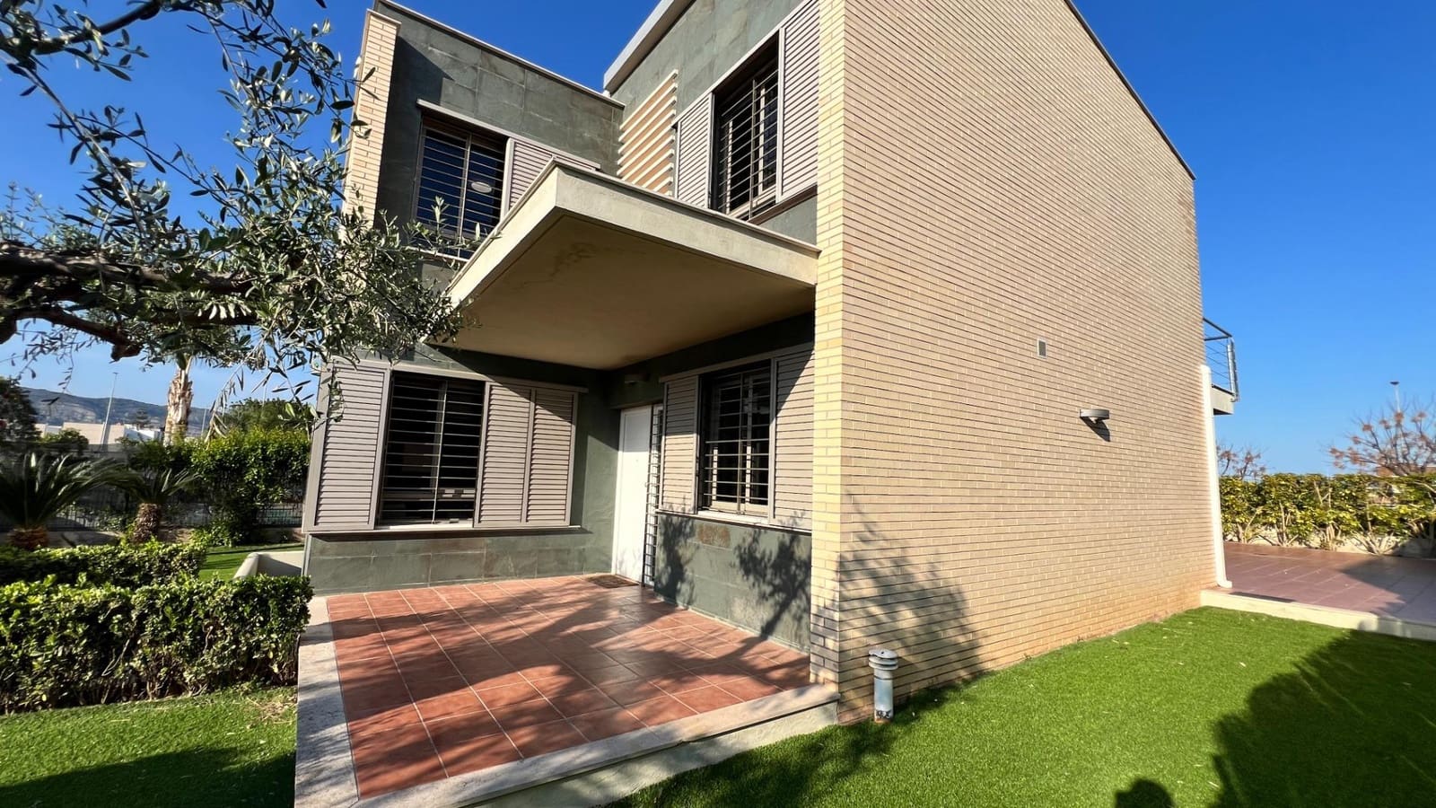 4 bedroom Villa for sale in Castello de la Plana - € 750,000 (Ref: 9738924)