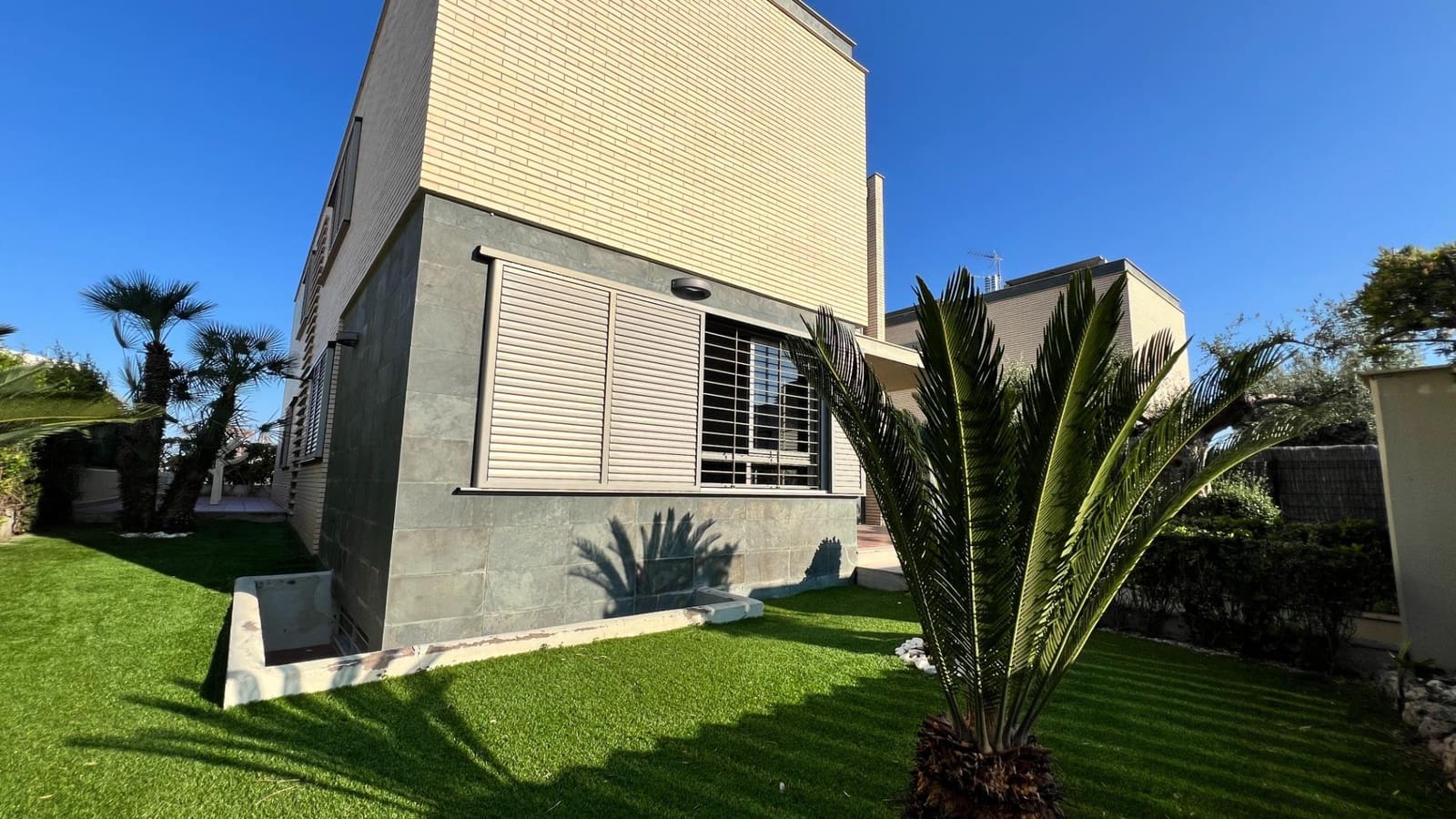 4 bedroom Villa for sale in Castello de la Plana - € 750,000 (Ref: 9738924)