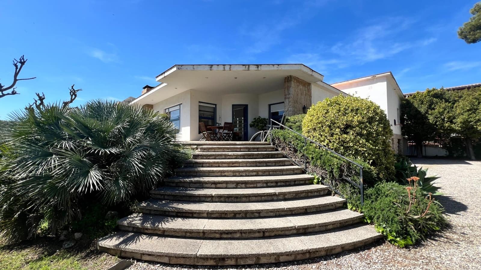 Chalet de 5 habitaciones en Castelló de la Plana en venta con garaje - 950.000 € (Ref: 9752145)