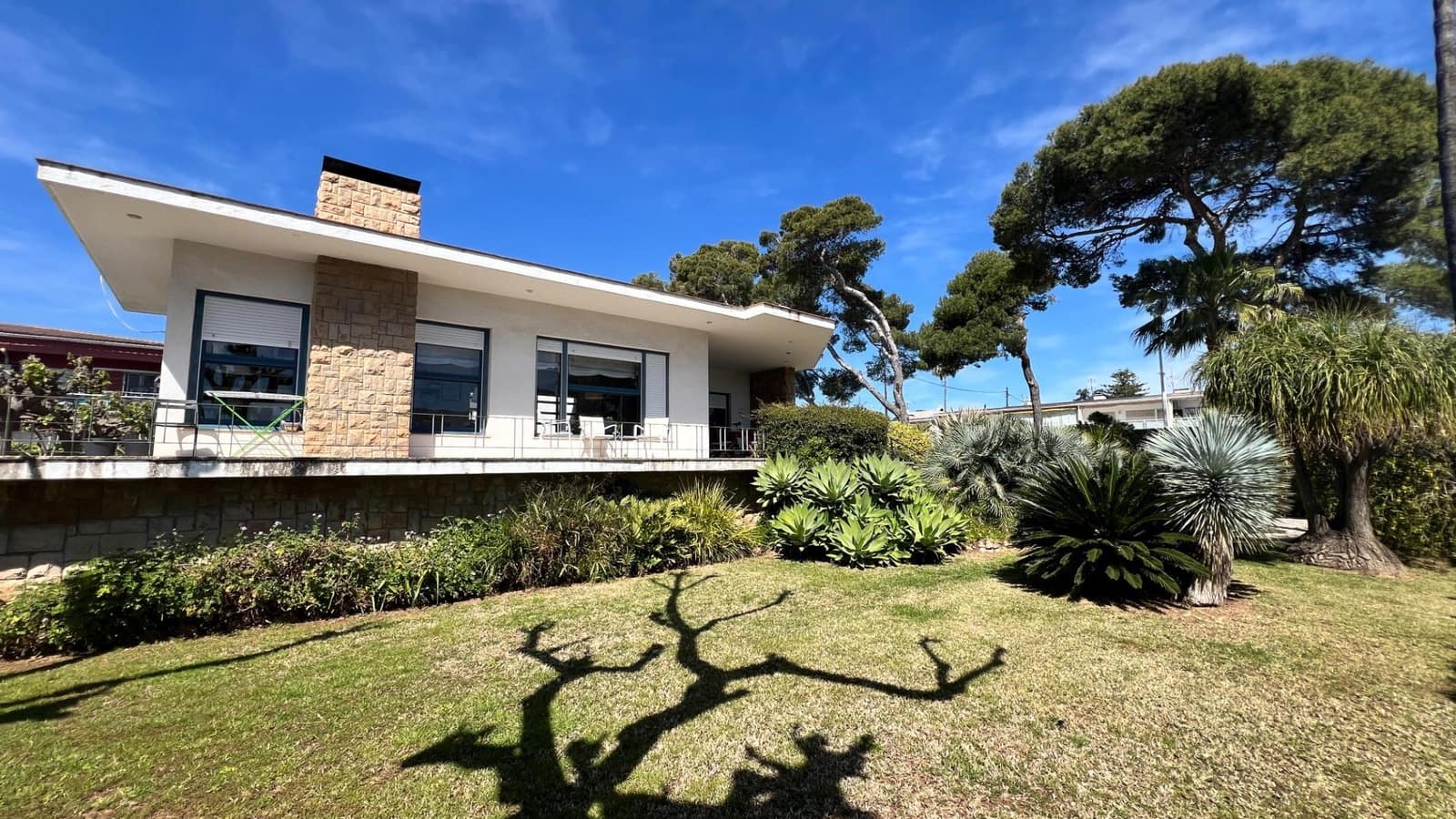 Chalet de 5 habitaciones en Castelló de la Plana en venta con garaje - 950.000 € (Ref: 9752145)