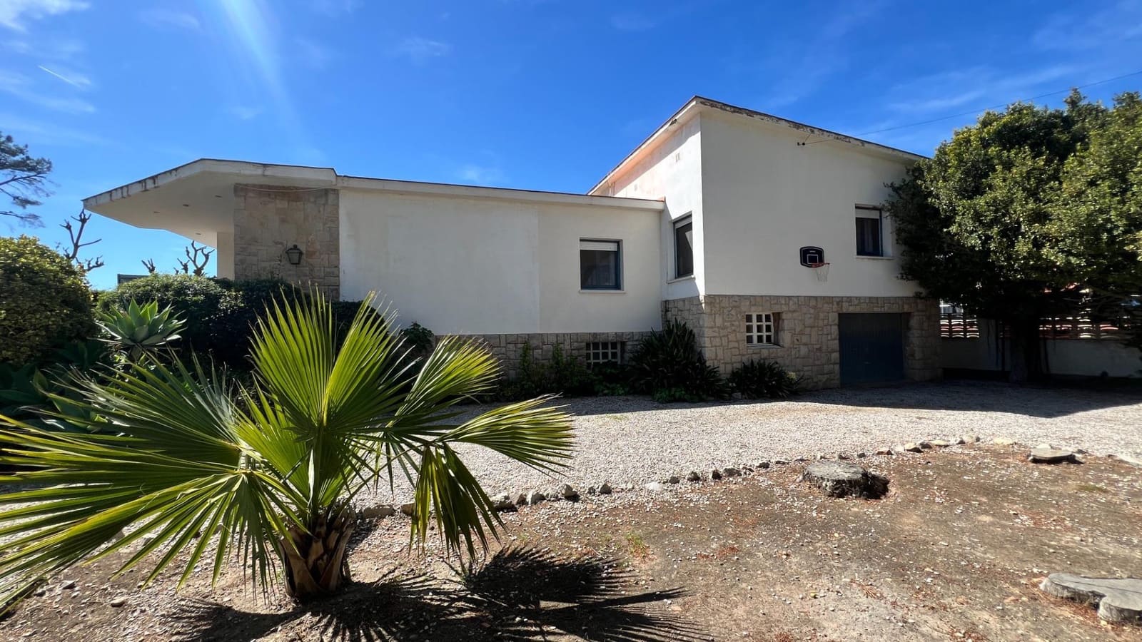 Chalet de 5 habitaciones en Castelló de la Plana en venta con garaje - 950.000 € (Ref: 9752145)