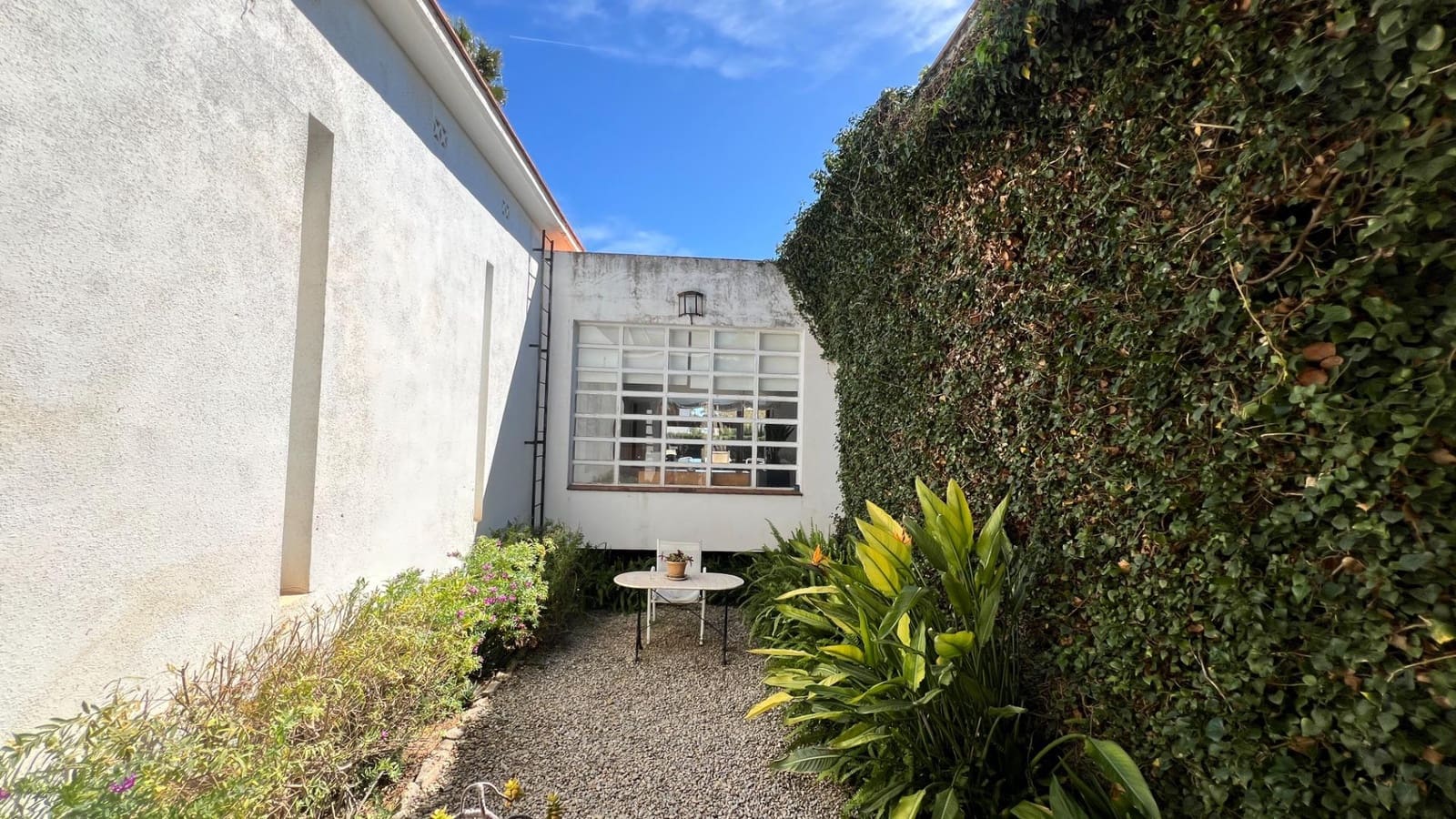 Chalet de 5 habitaciones en Castelló de la Plana en venta con garaje - 950.000 € (Ref: 9752145)