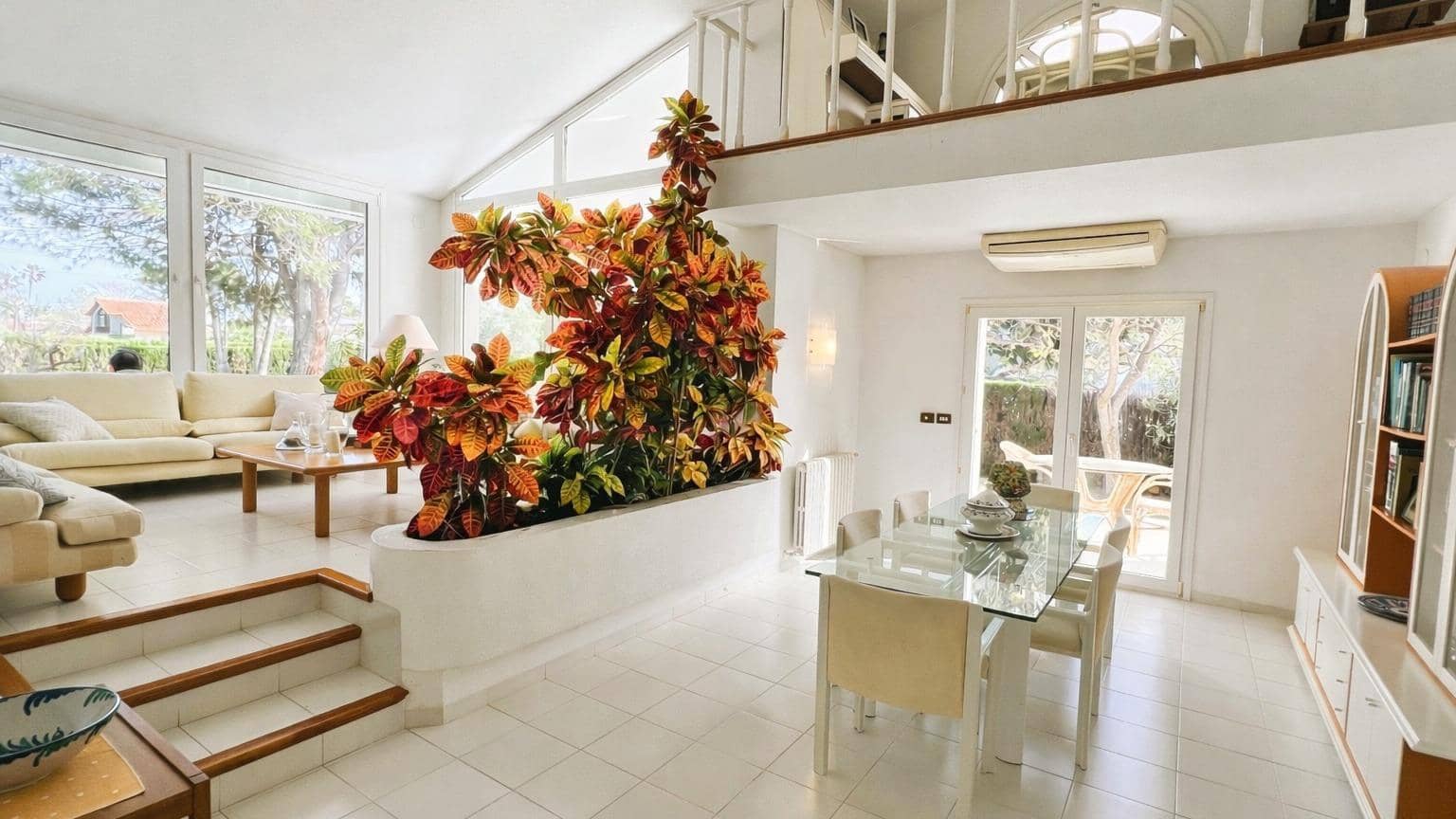 3 soverom Villa til salgs i Castello de la Plana med garasje - € 1 500 000 (Ref: 9780690)