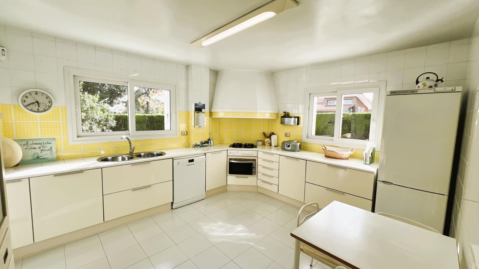 3 soverom Villa til salgs i Castello de la Plana med garasje - € 1 500 000 (Ref: 9780690)