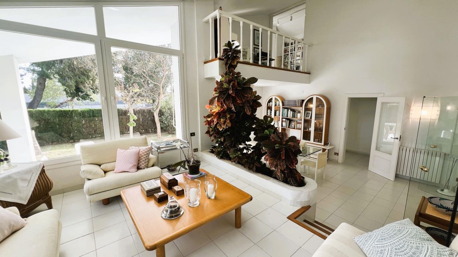 3 soverom Villa til salgs i Castello de la Plana med garasje - € 1 500 000 (Ref: 9780690)