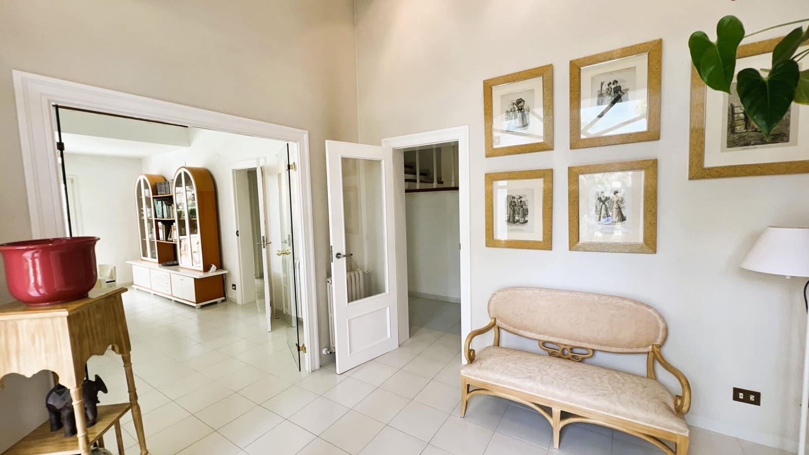 3 soverom Villa til salgs i Castello de la Plana med garasje - € 1 500 000 (Ref: 9780690)