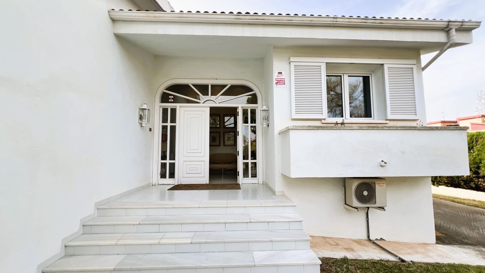 3 soverom Villa til salgs i Castello de la Plana med garasje - € 1 500 000 (Ref: 9780690)