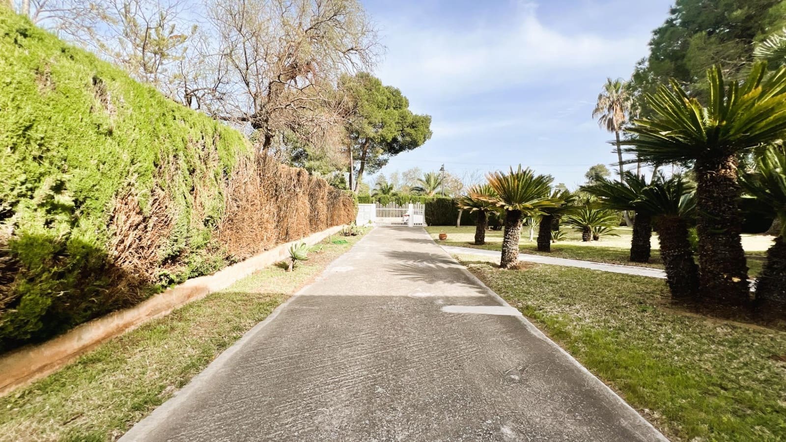 3 soverom Villa til salgs i Castello de la Plana med garasje - € 1 500 000 (Ref: 9780690)