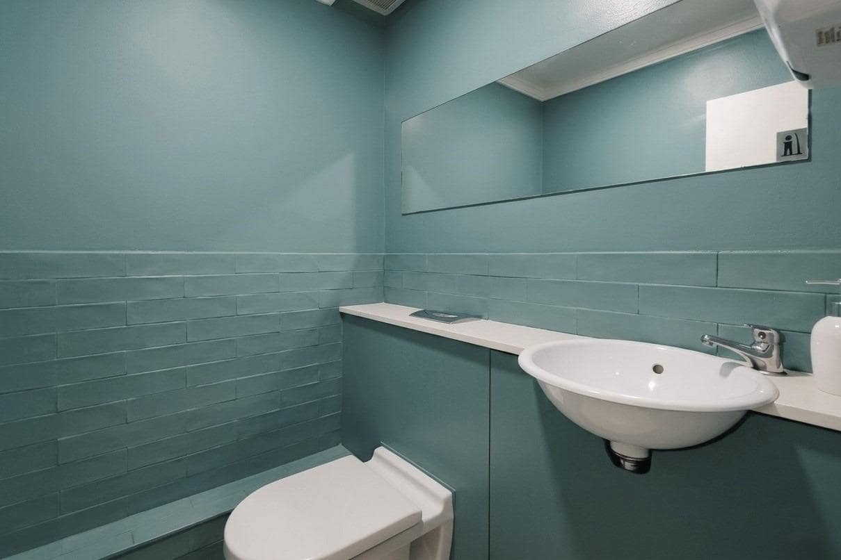 Erhverv til leje i Valencia by - € 1.400 (Ref: 9797235)