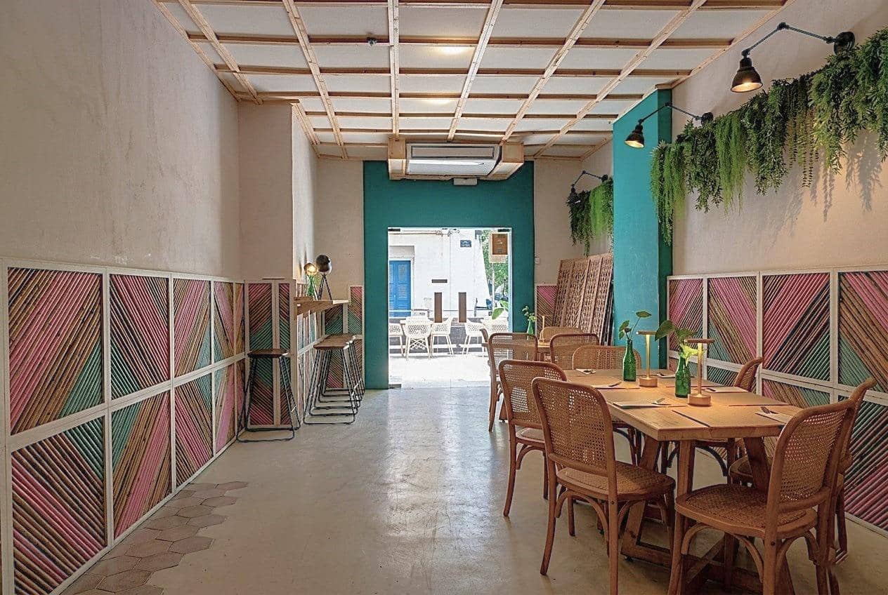 Commercial for rent in Valencia city - € 1,400 (Ref: 9797235)