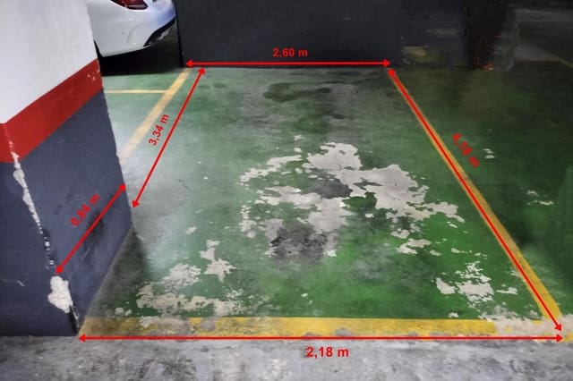 Autotalli vuokrattavana paikassa Russafa, Valencia kaupunki - 120 € (Ref: 9820618)