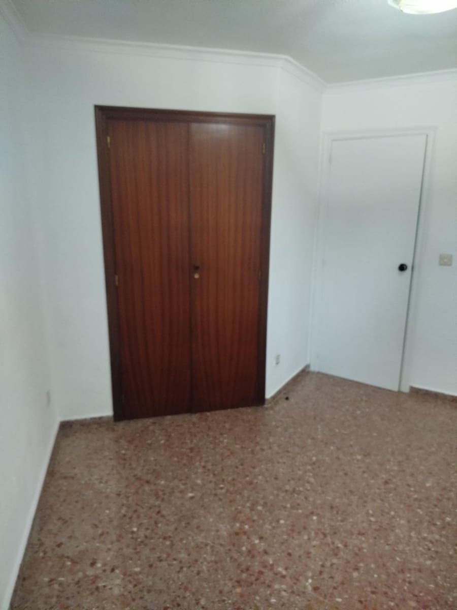 4 bedroom Flat for sale in Xirivella - € 290,000 (Ref: 9843607)