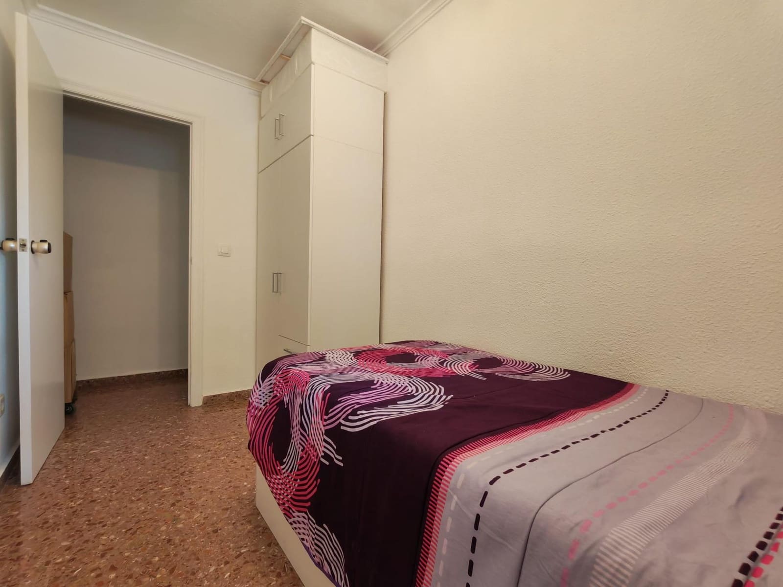 4 bedroom Flat for sale in Xirivella - € 290,000 (Ref: 9843607)