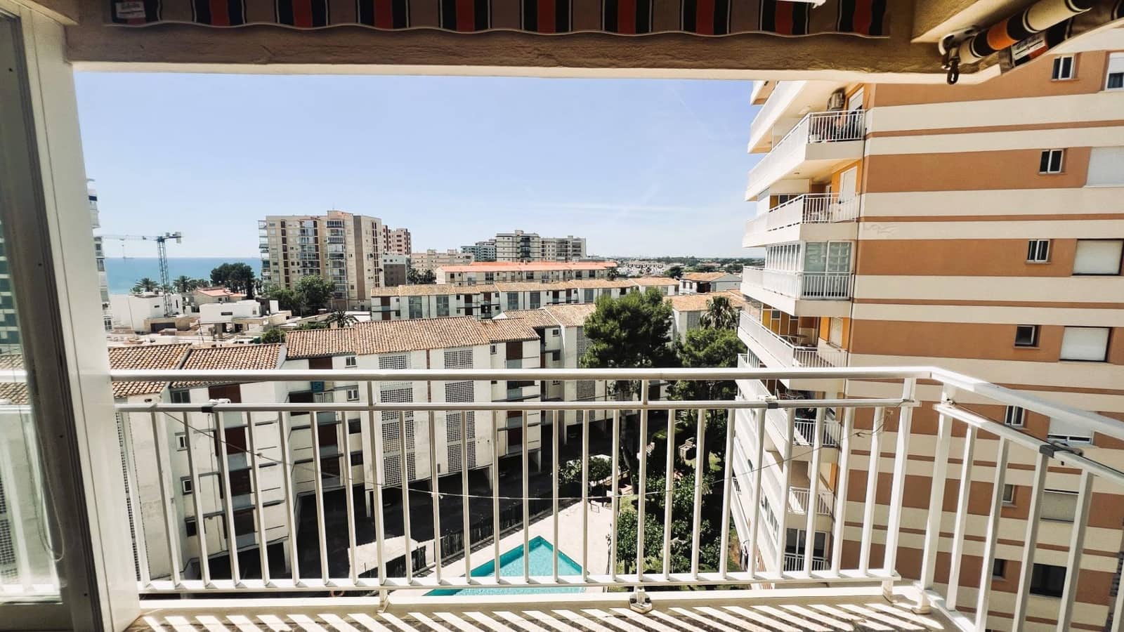 3 bedroom Apartment for sale in Benicassim with pool - € 300,000 (Ref: 9876529)
