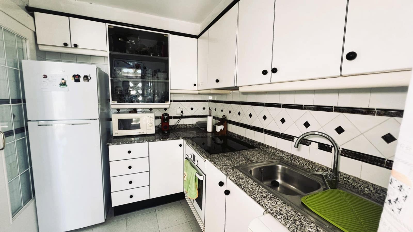 3 bedroom Apartment for sale in Benicassim with pool - € 300,000 (Ref: 9876529)