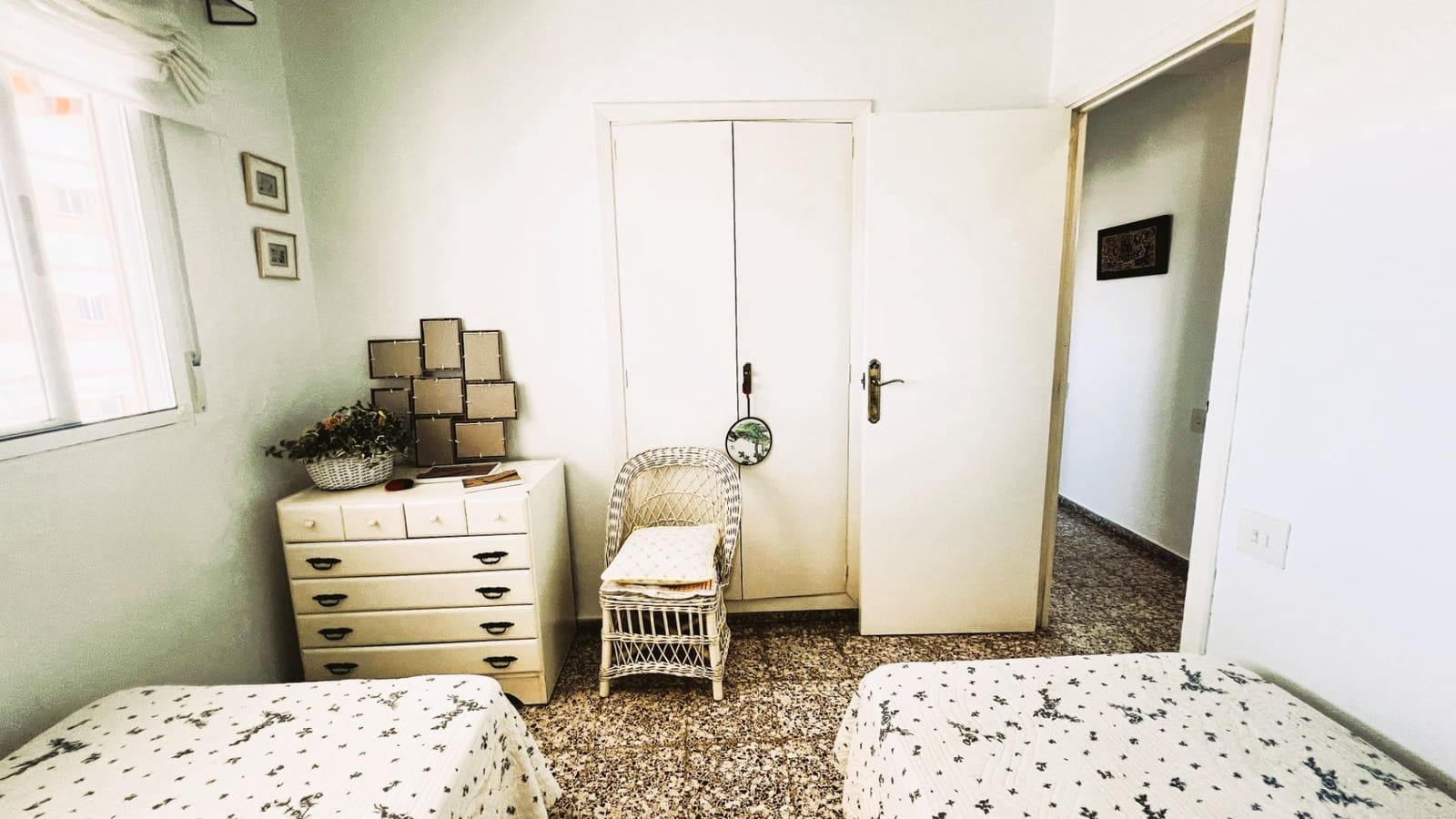 3 bedroom Apartment for sale in Benicassim with pool - € 300,000 (Ref: 9876529)