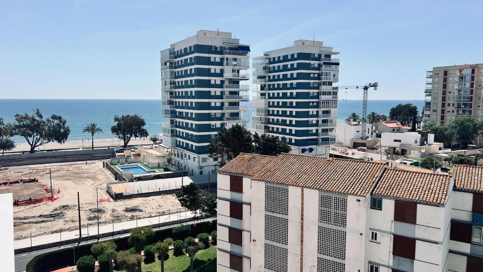 3 bedroom Apartment for sale in Benicassim with pool - € 300,000 (Ref: 9876529)