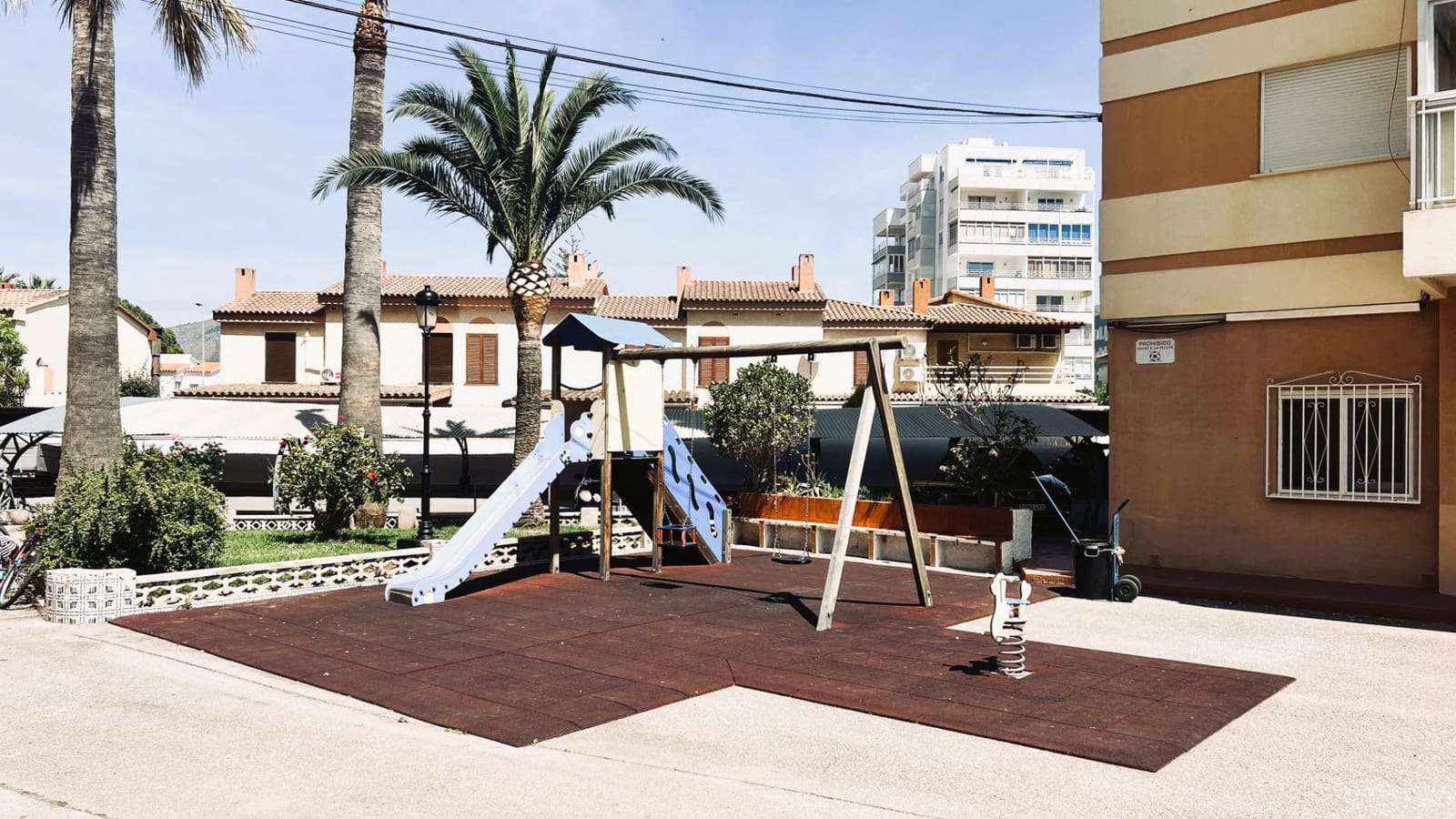 3 bedroom Apartment for sale in Benicassim with pool - € 300,000 (Ref: 9876529)